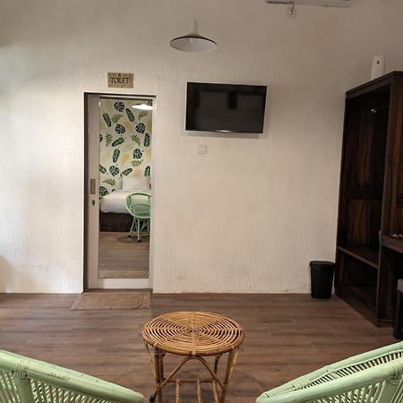 Inn House Homestay Dadapan Екстер'єр фото
