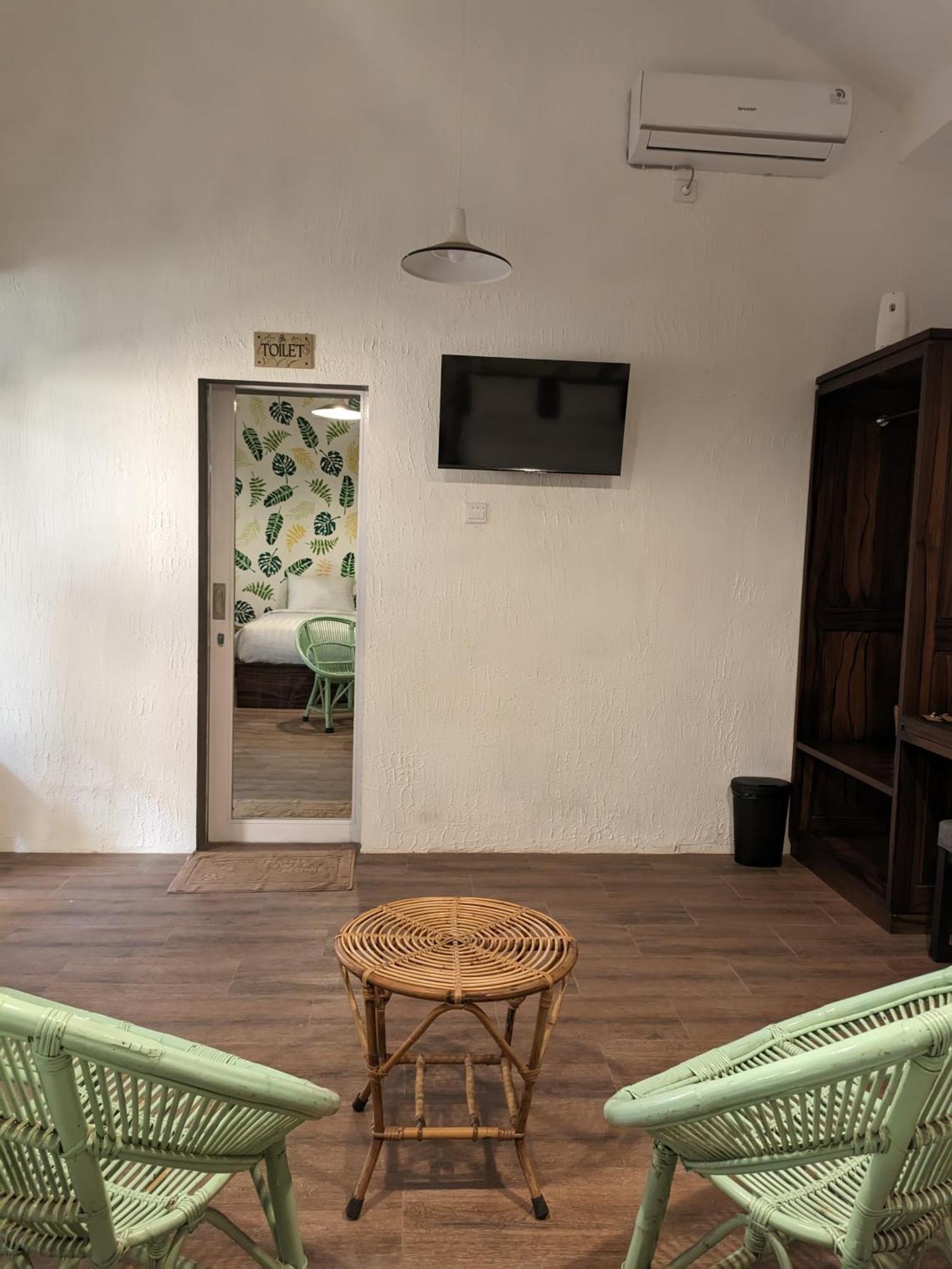 Inn House Homestay Dadapan Екстер'єр фото