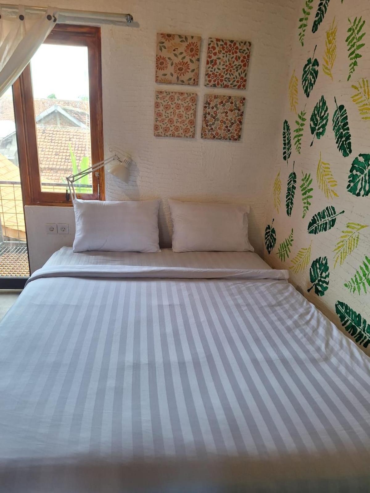 Inn House Homestay Dadapan Екстер'єр фото